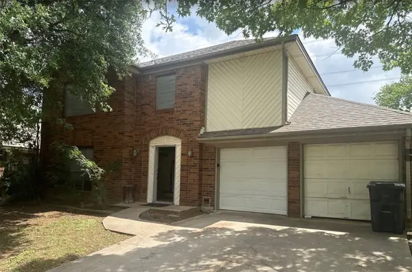 4737 Hollow Tree Drive, Arlington, TX 76018
