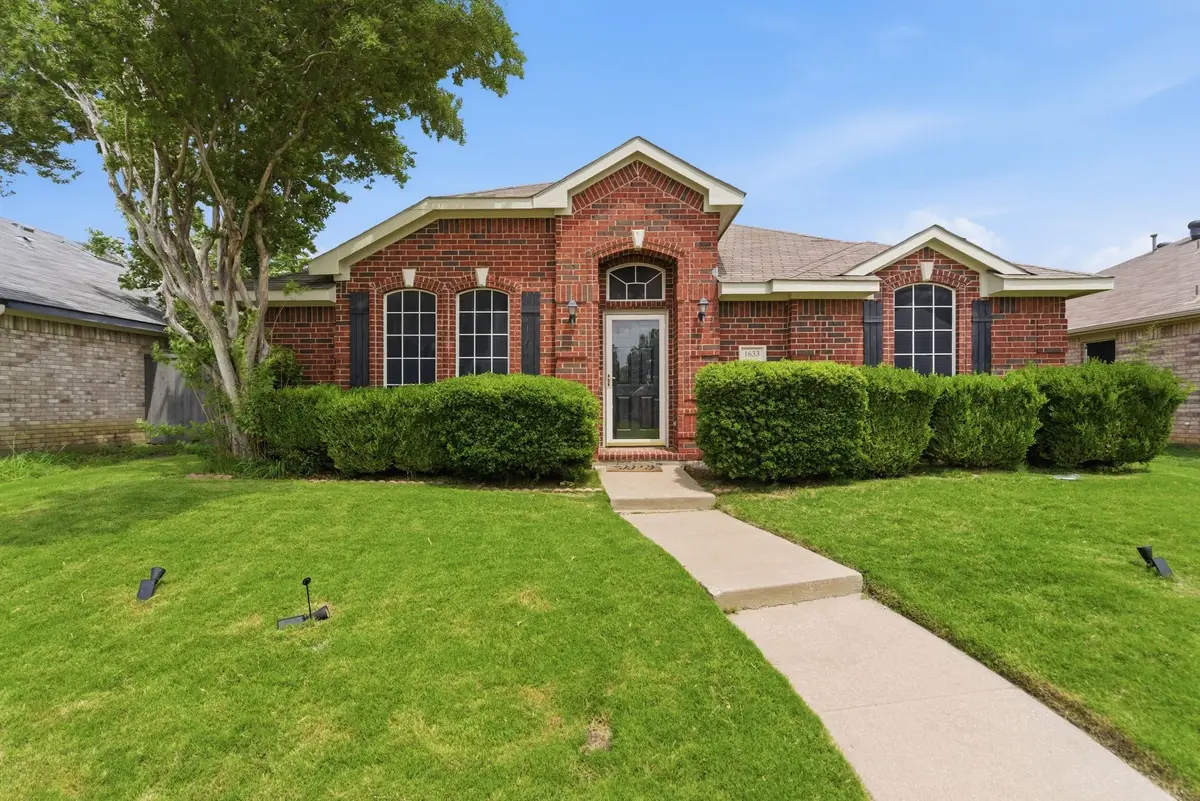 1633 Yellowstone Avenue, Lewisville, TX 75077 - #1