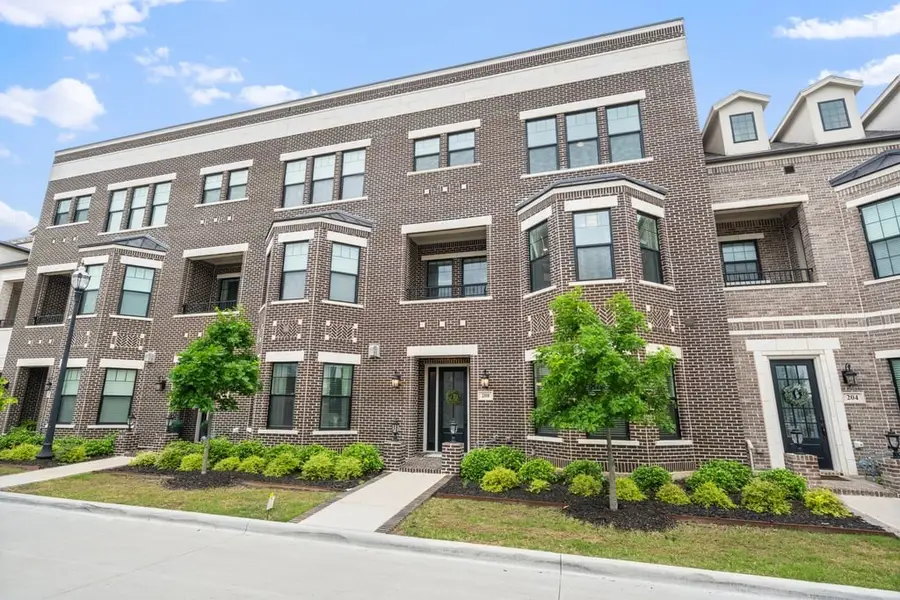 208 Morningside Drive, Roanoke, TX 76262 - #2