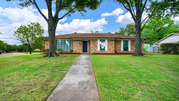 400 Brook Hollow Circle, DeSoto, TX 75115