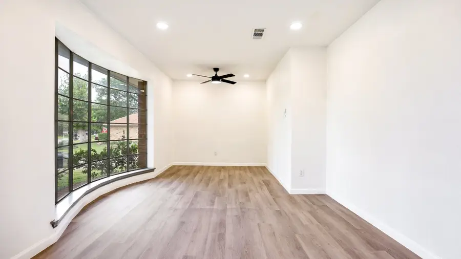400 Brook Hollow Circle, Desoto, TX 75115 - #3