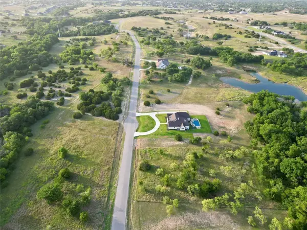 2074 Woodland Road, Weatherford, TX 76088
