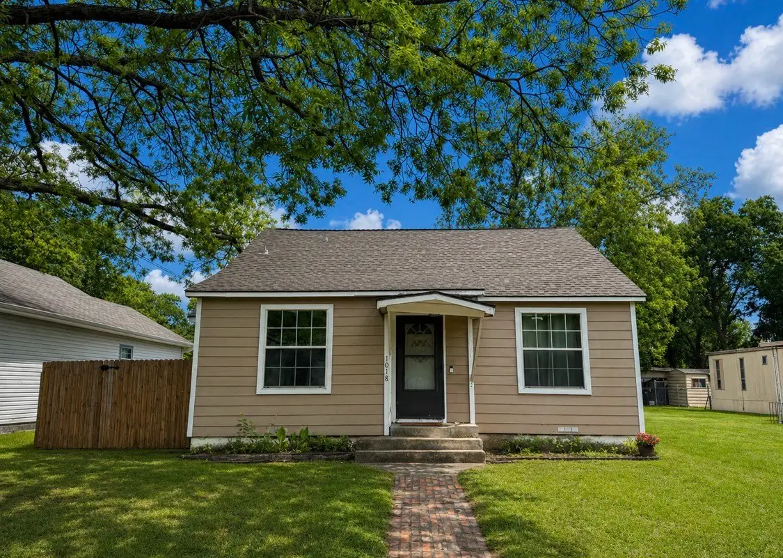 1018 Truelove Street, Gainesville, TX 76240 - #1