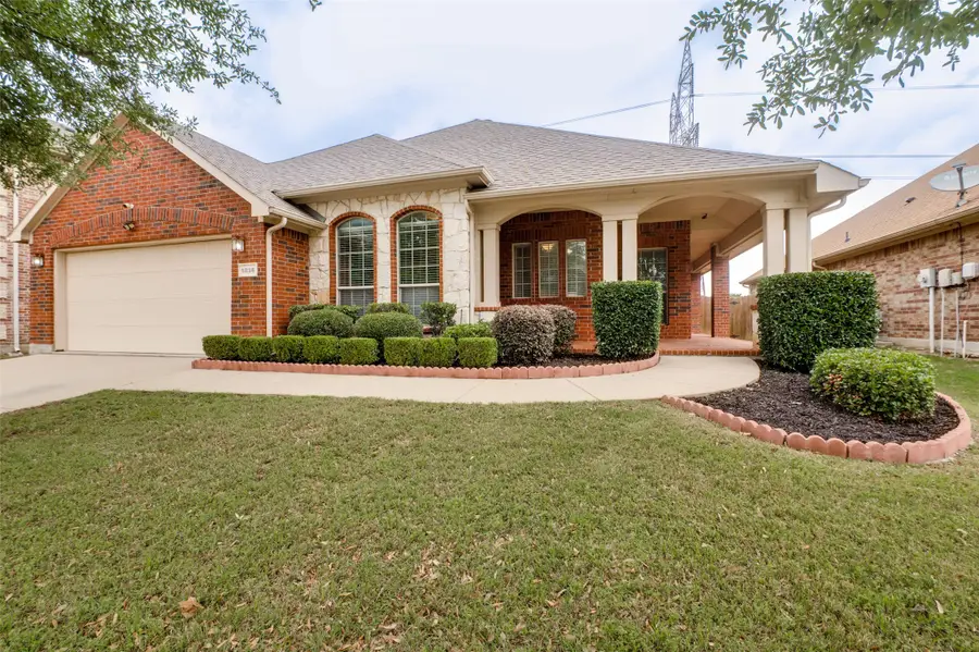 5836 Summerwood Drive, Grand Prairie, TX 75052 - #2