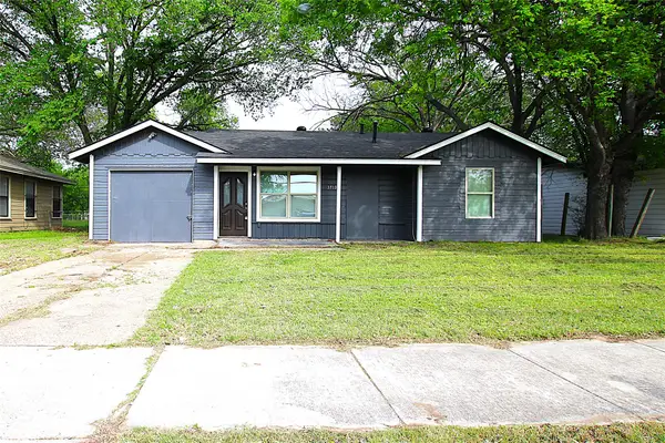 3713 Pate Drive, Fort Worth, TX 76119