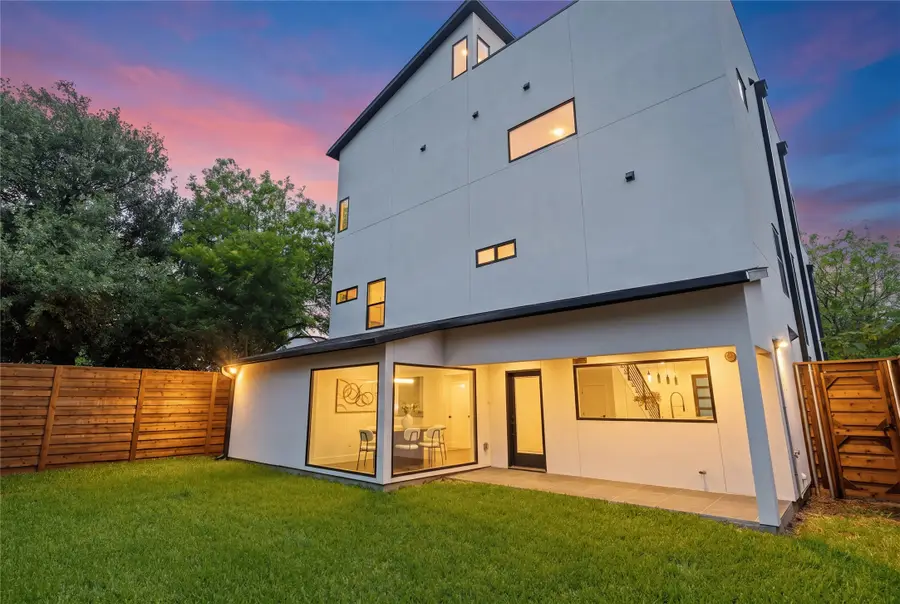 3321 Coronet Boulevard, Dallas, TX 75212 - #2