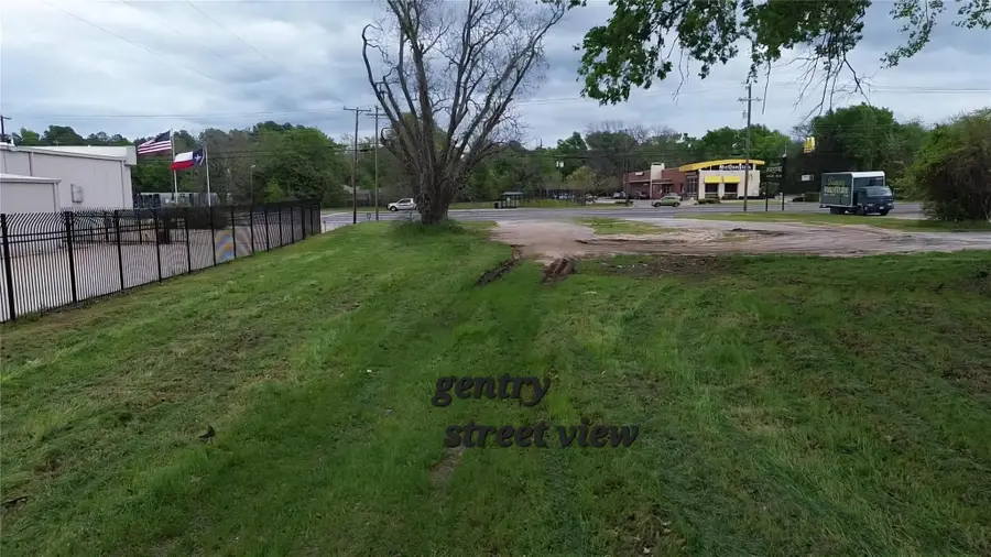 3110 W Gentry Parkway, Tyler, TX 75702 - #3