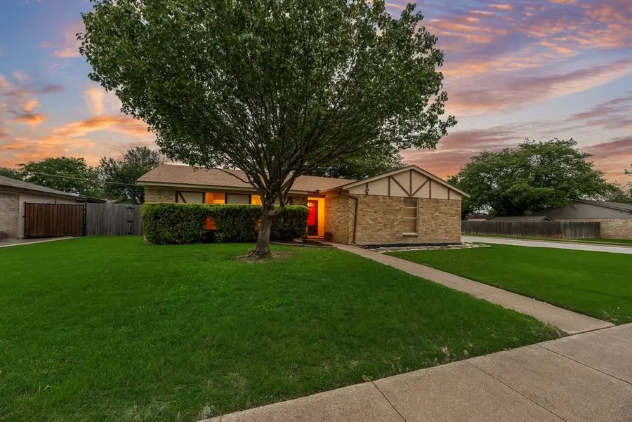5929 Robin Drive, Watauga, TX 76148 - #2