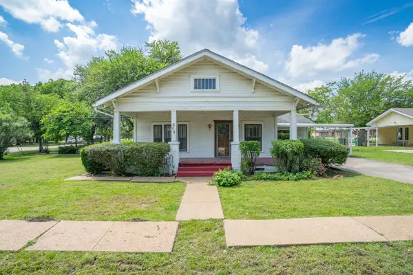 604 S Pearl Street, Trenton, TX 75490