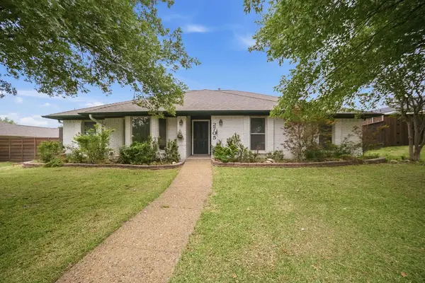 2705 Timberleaf Drive, Carrollton, TX 75006