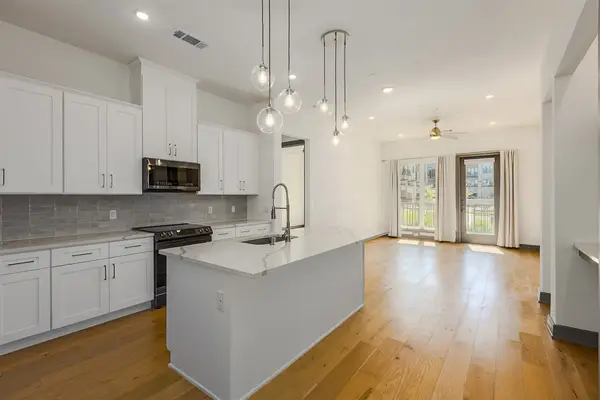 2700 Old Denton Road #1044, Carrollton, TX 75007
