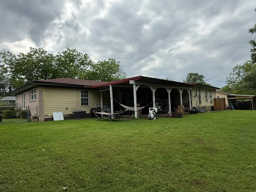 510 S Avenue O, Clifton, TX 76634 - #2