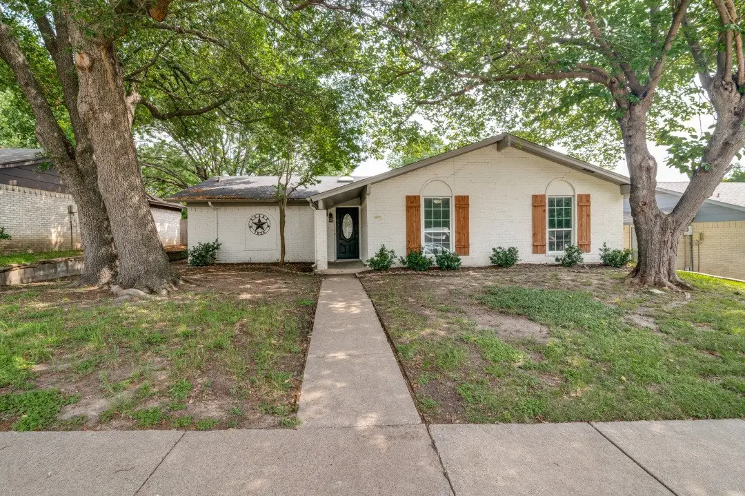 922 Meadowdale Circle, Garland, TX 75043 - #1