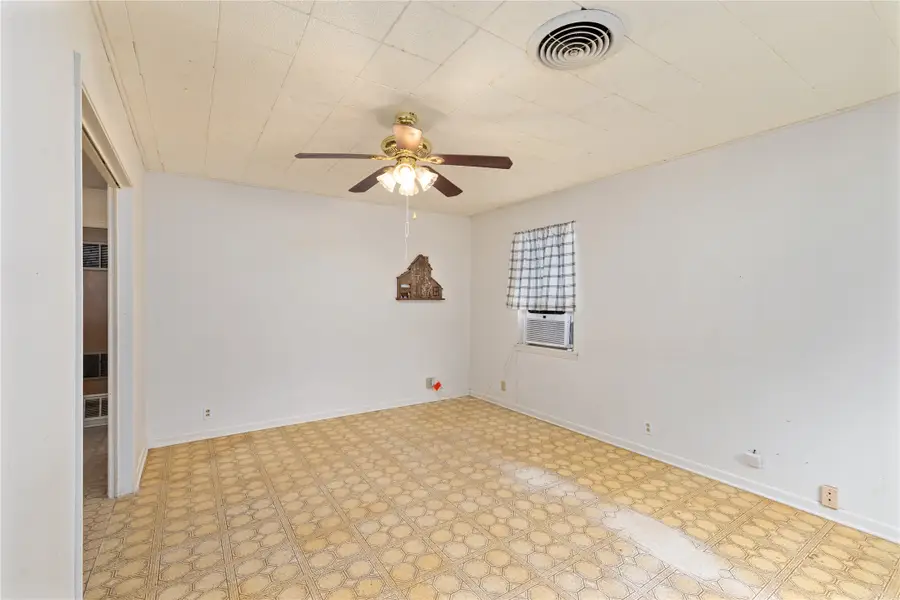 1610 Wood Street, Brownwood, TX 76801 - #2
