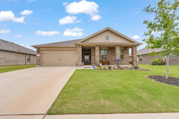 313 Crestridge Drive N, Cleburne, TX 76033