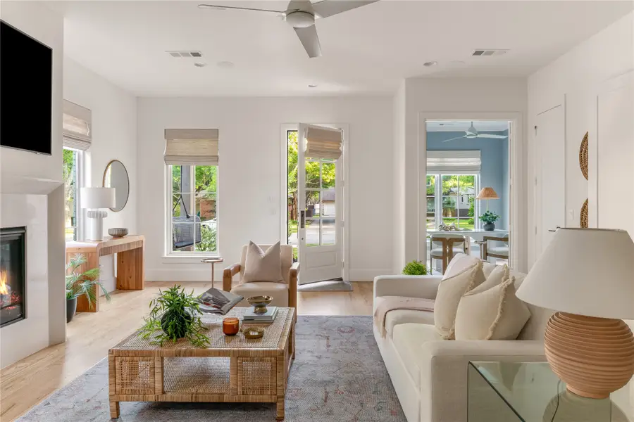5907 Penrose Avenue, Dallas, TX 75206 - #2