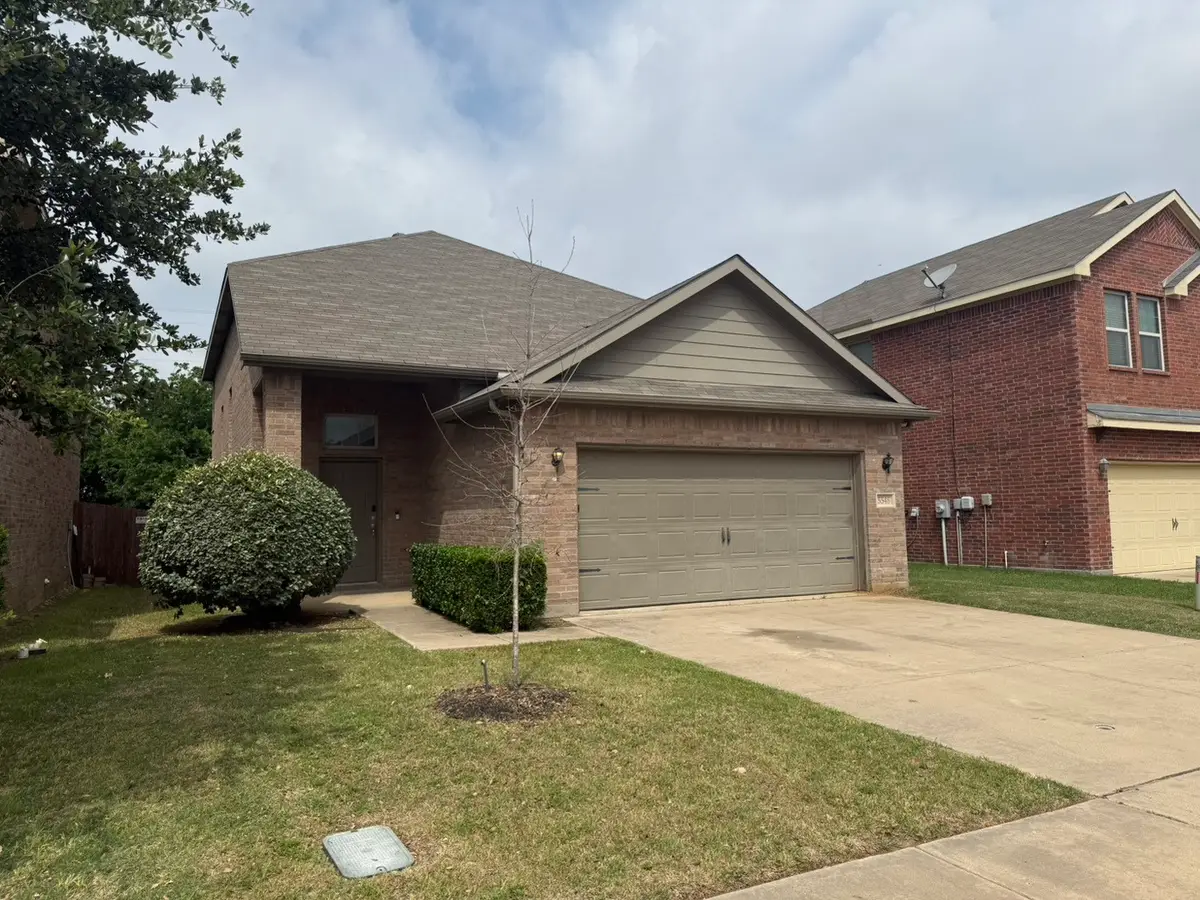 5548 Thunder Bay Drive, Fort Worth, TX 76119 - #1