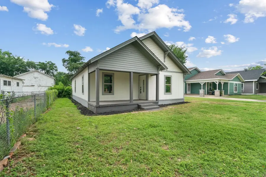 1404 E Baltimore Avenue, Fort Worth, TX 76104 - #3