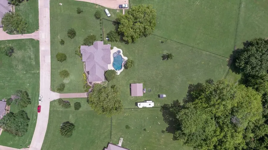 841 S Clinton Lane, Midlothian, TX 76065 - #2