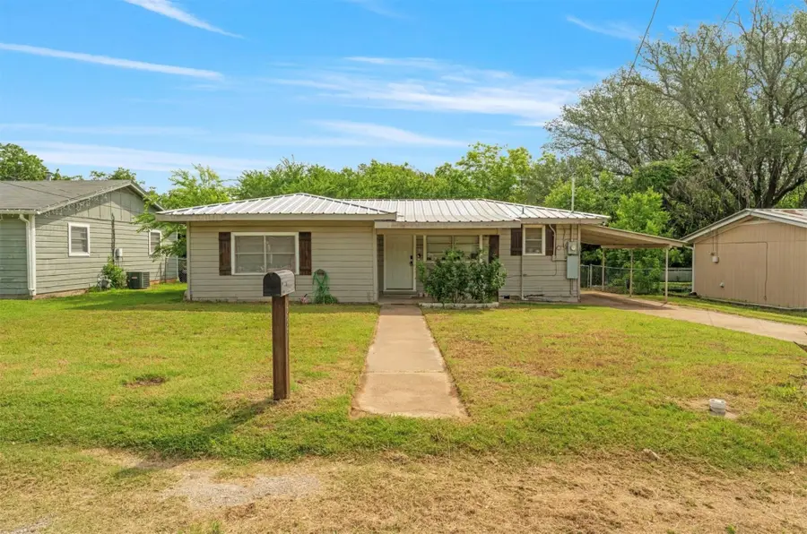 685 S First Avenue, Stephenville, TX 76401 - #2