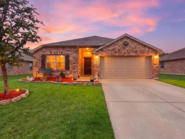 358 Highmeadow Drive, Aubrey, TX 76227