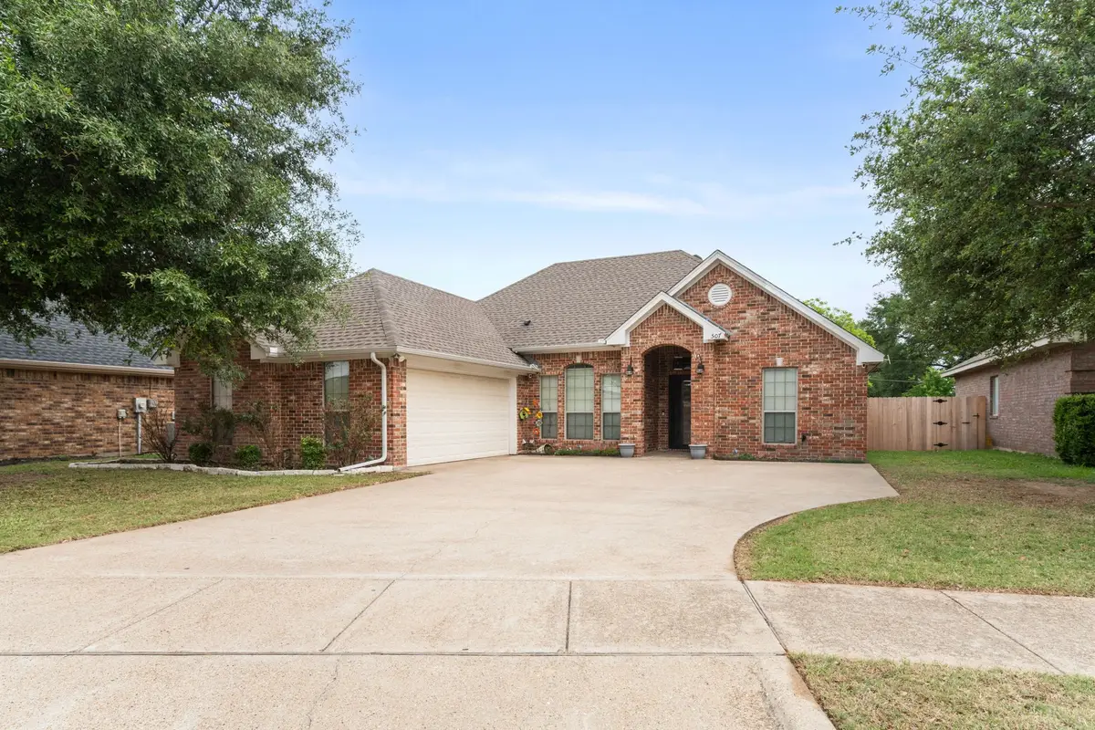 507 Sonny Avenue, Ennis, TX 75119 - #1