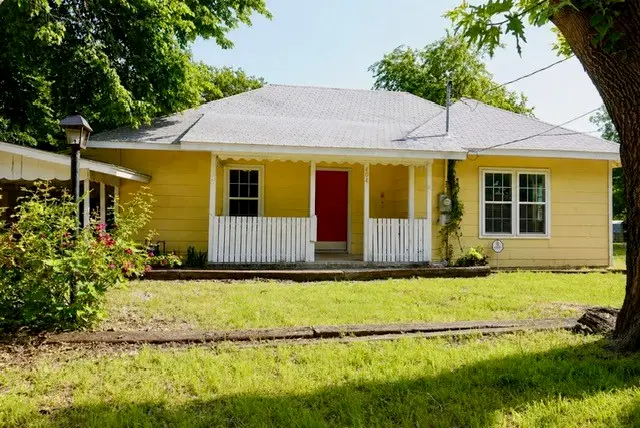 404 W Elm Street, Alvord, TX 76225 - #1