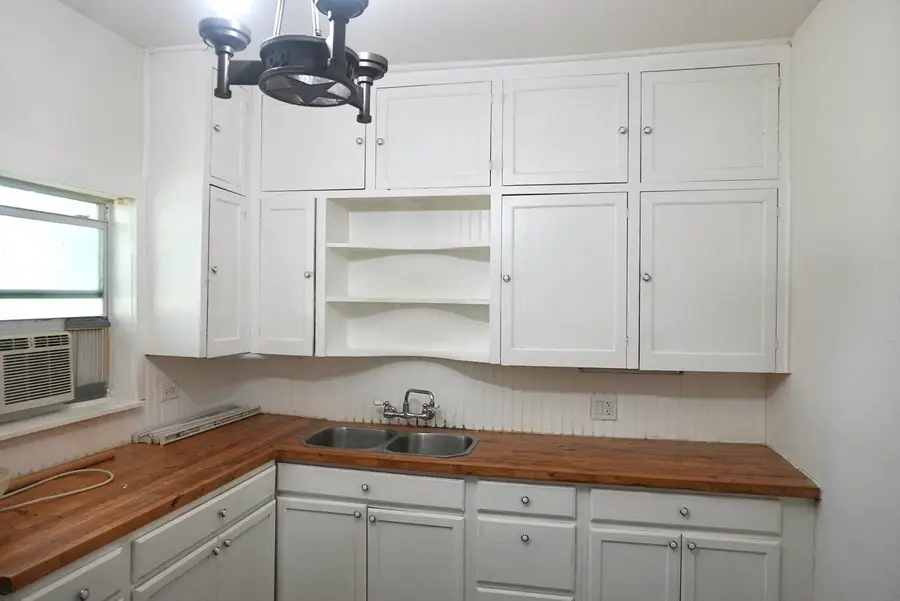 404 W Elm Street, Alvord, TX 76225 - #3