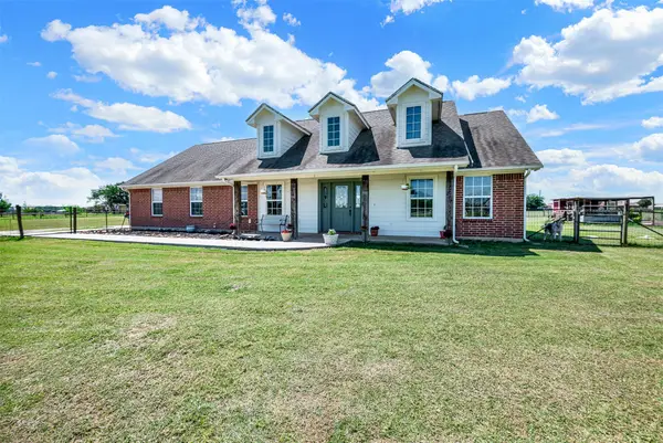 736 Audra Circle, Rhome, TX 76078