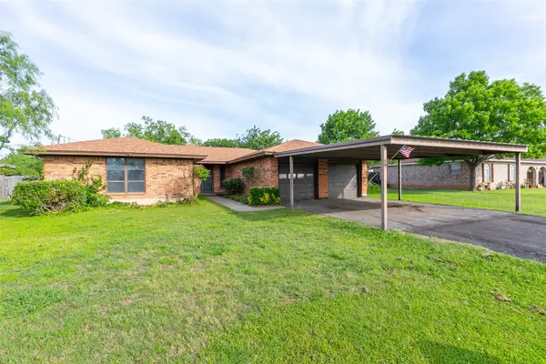 1424 Sunset Drive, Baird, TX 79504