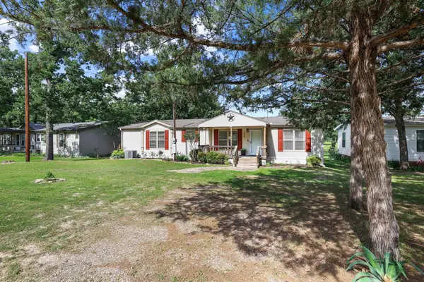 7406 Lakeview Drive, Bonham, TX 75418