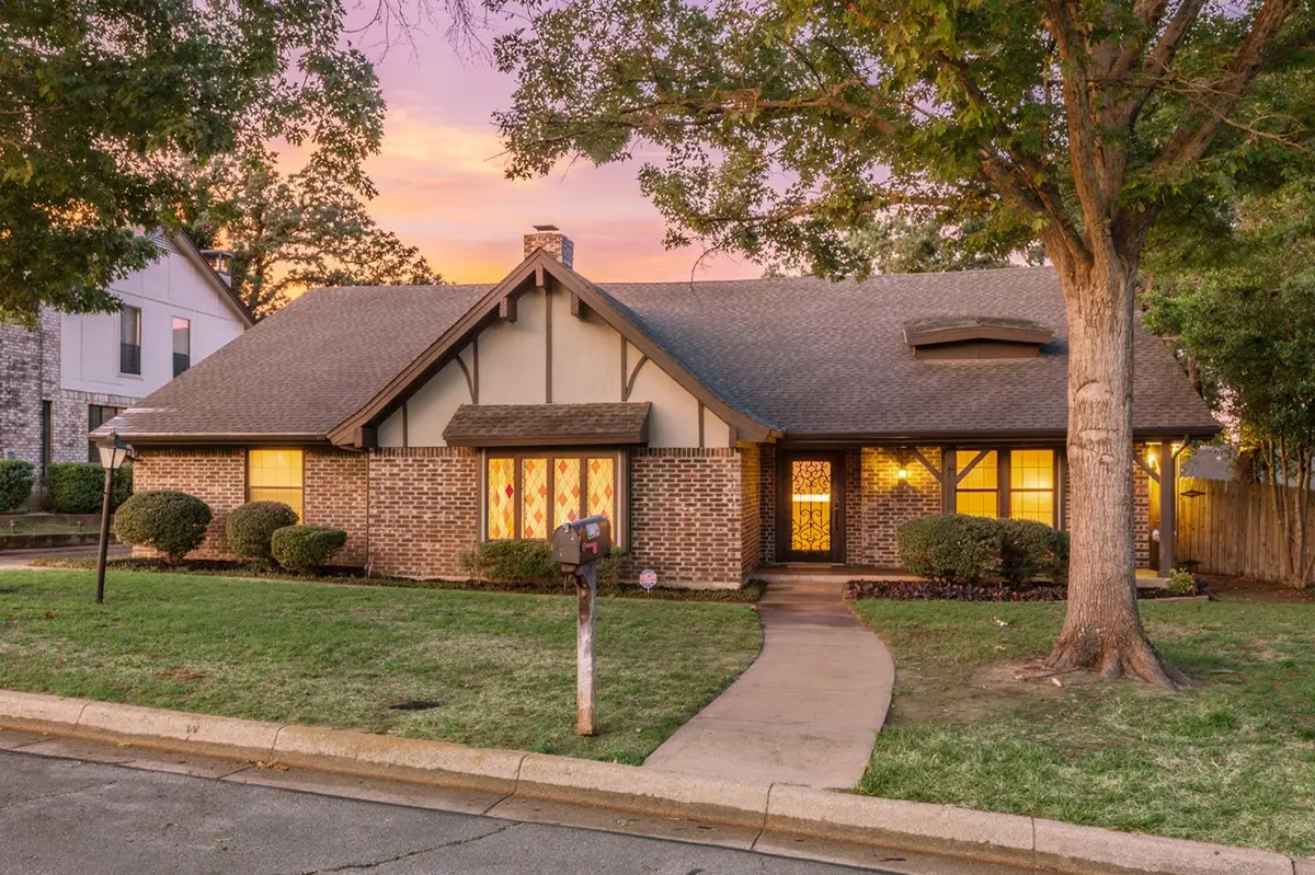 2214 Wilson Drive, Arlington, TX 76011 - #1
