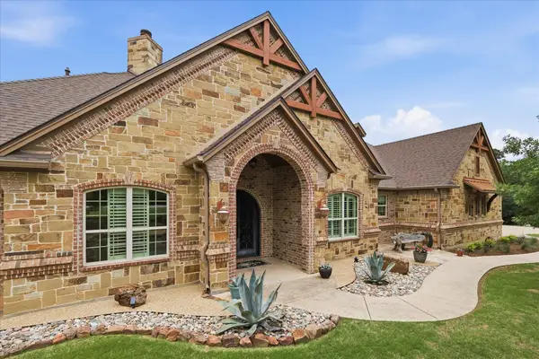 6751 Robinson Canyon Road, Aubrey, TX 76227