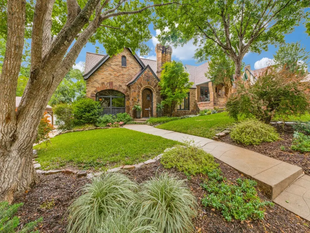 1107 Clermont Avenue, Dallas, TX 75223 - #1