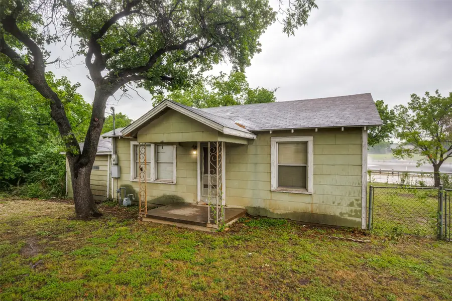 1202 Lindsey Street, Denton, TX 76205 - #3