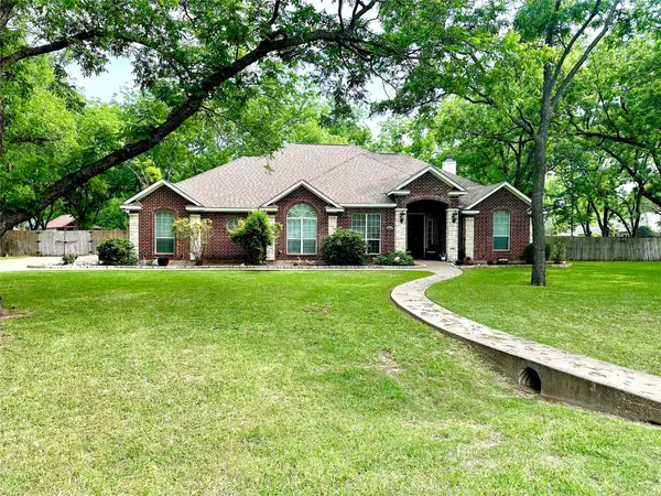 8803 S Hampton Court, Granbury, TX 76049