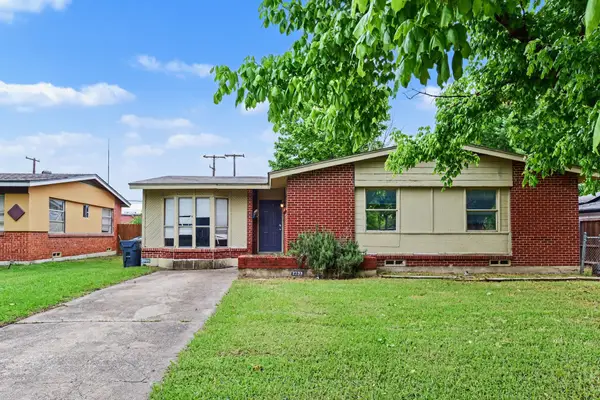 2333 S Lockhart Avenue, Dallas, TX 75228