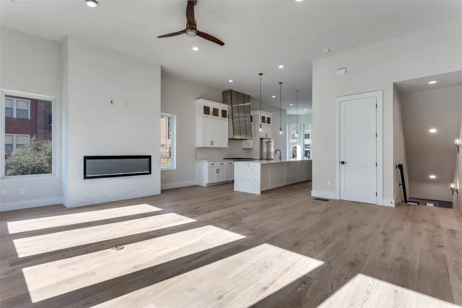 250 E Dallas Road #126, Grapevine, TX 76051 - #3