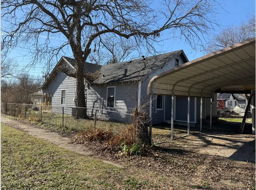 1027 E Lamar Street, Sherman, TX 75090 - #2
