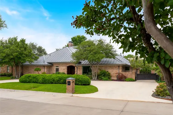 5209 Harbor Town Drive, Dallas, TX 75287