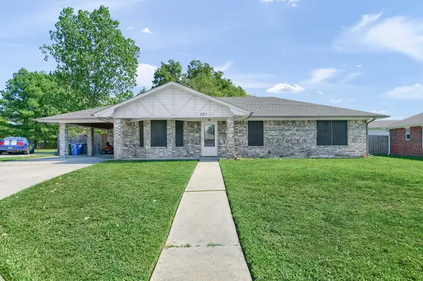 101 Sarah Court, Collinsville, TX 76233