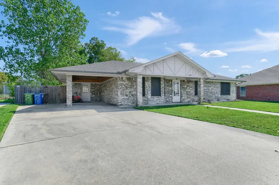 101 Sarah Court, Collinsville, TX 76233 - #2