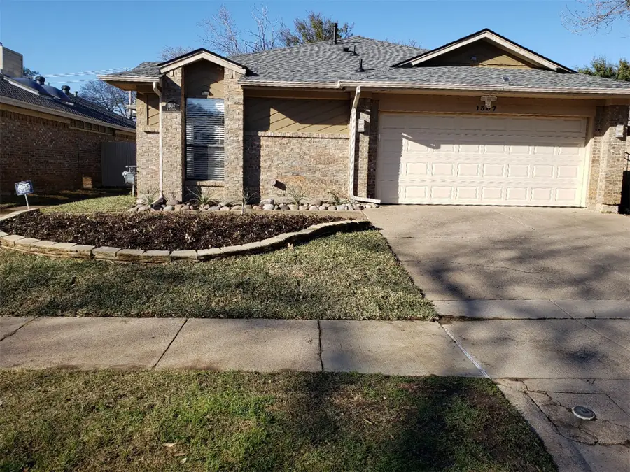 1307 Boardwalk Street, Arlington, TX 76011 - #2