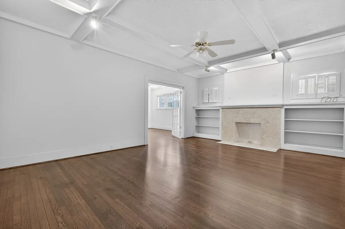 916-B E Hubbard Street, Mineral Wells, TX 76067 - #1