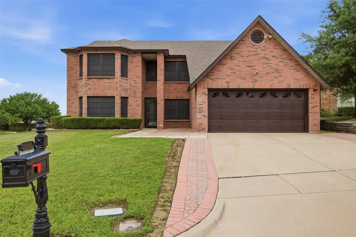 217 Sunset Oaks Drive, Fort Worth, TX 76112 - #1