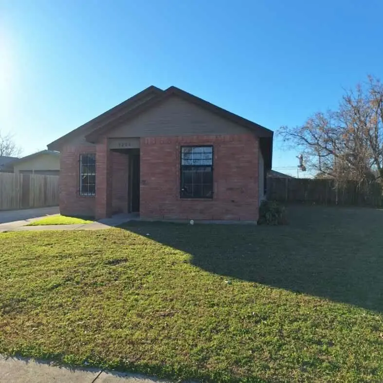 5200 Carol Avenue, Fort Worth, TX 76105 - #1