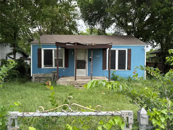 3216 N Houston Street, Fort Worth, TX 76106