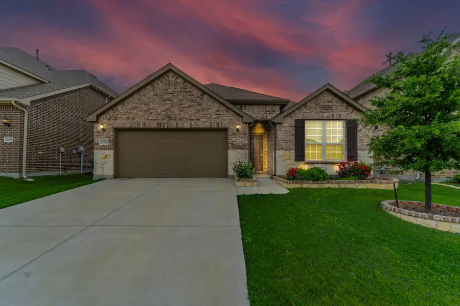 1048 Pinnacle Breeze Drive, Fort Worth, TX 76052 - #2