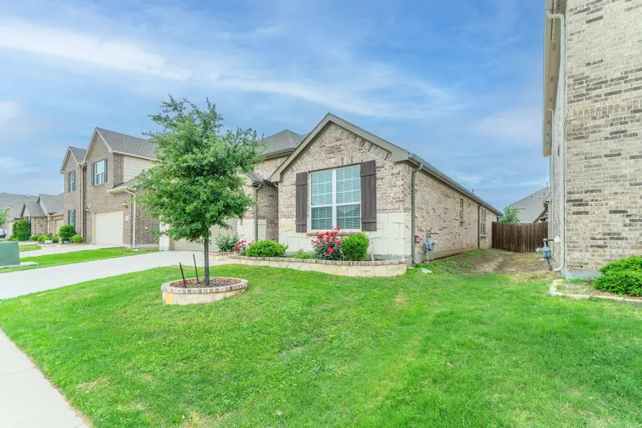 1048 Pinnacle Breeze Drive, Fort Worth, TX 76052 - #3