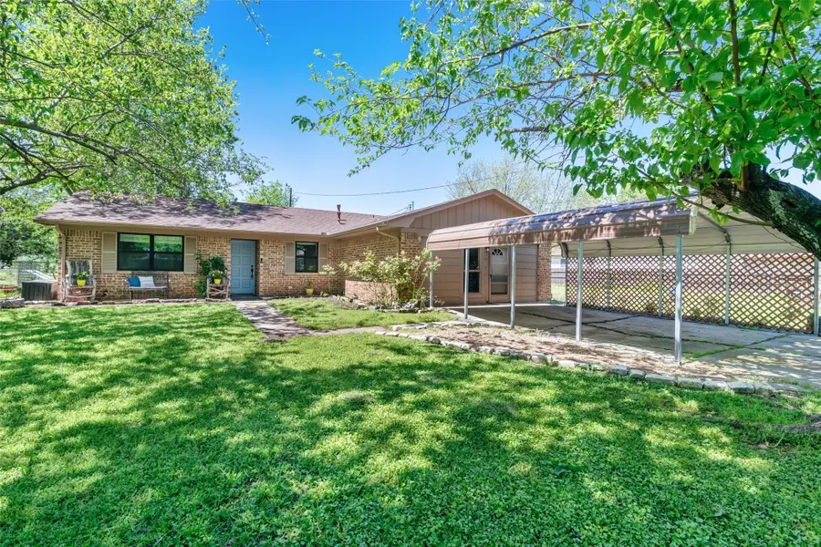 832 Cherry Street, Wolfe City, TX 75496 - #3